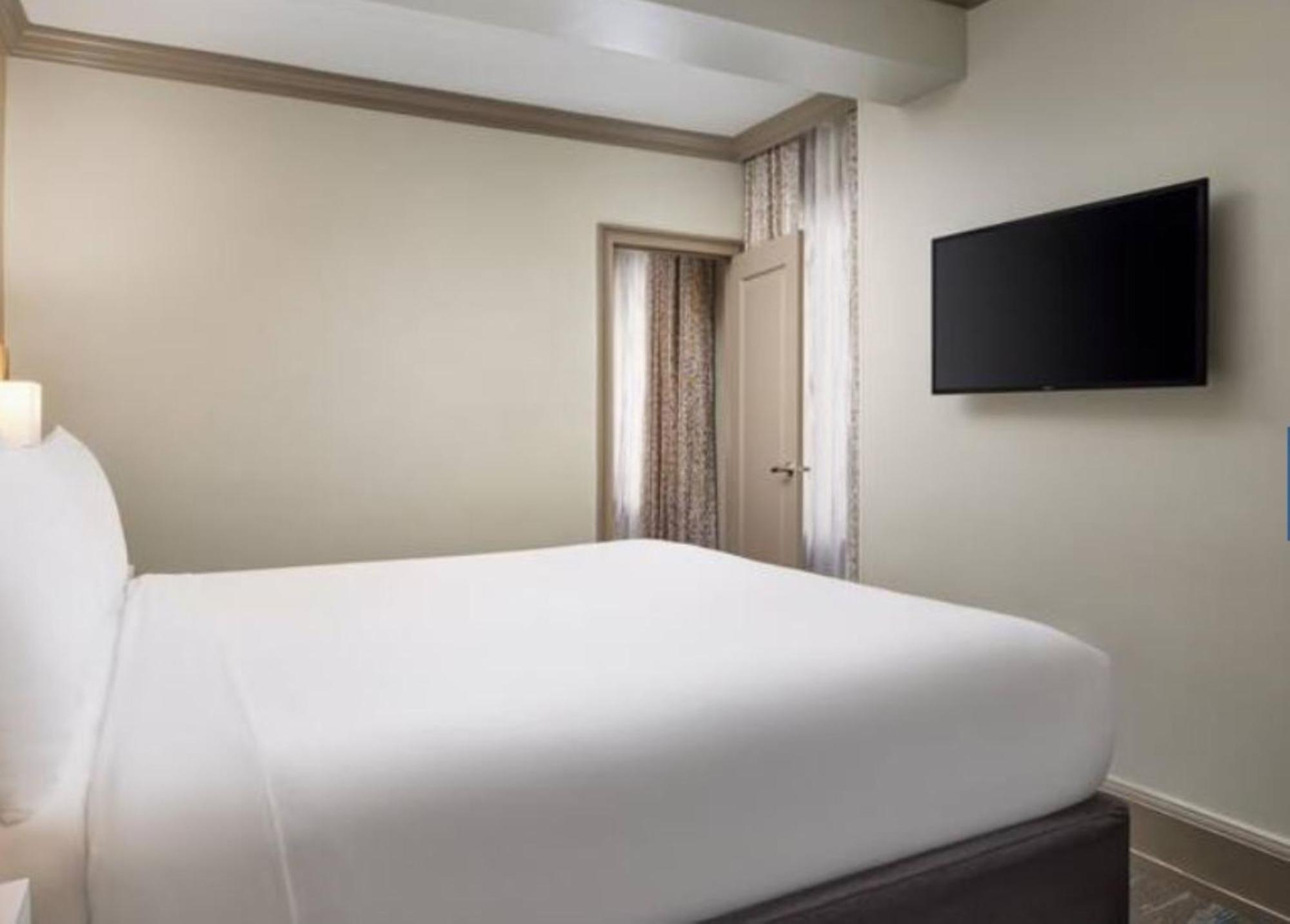 Hampton Inn & Suites New Orleans Canal St. French Quarter エクステリア 写真